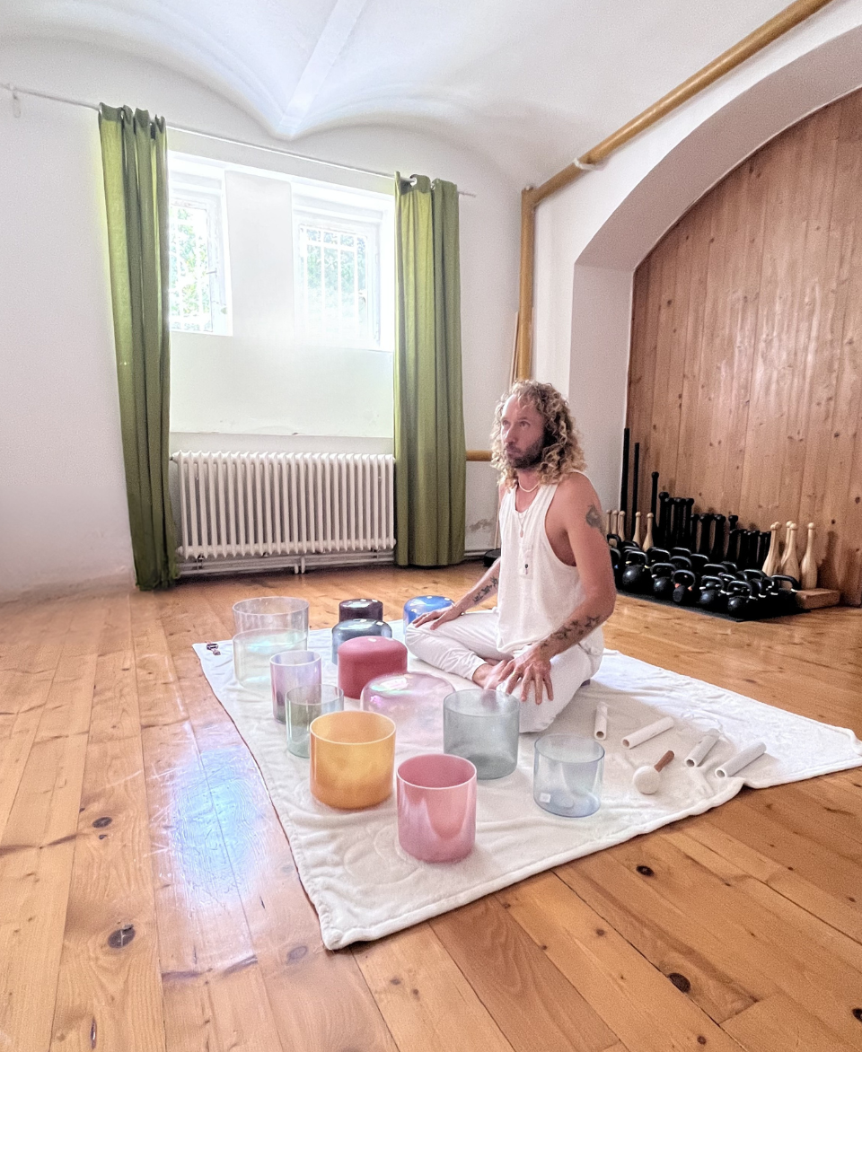 Sound Healing s křišťálovými mísami Crystal Tones