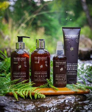 Přátelé, nechali jsme si vyrobit několik produktových fotek na naše nejoblíbenější produkty. Na téhle fotce najdete naše...